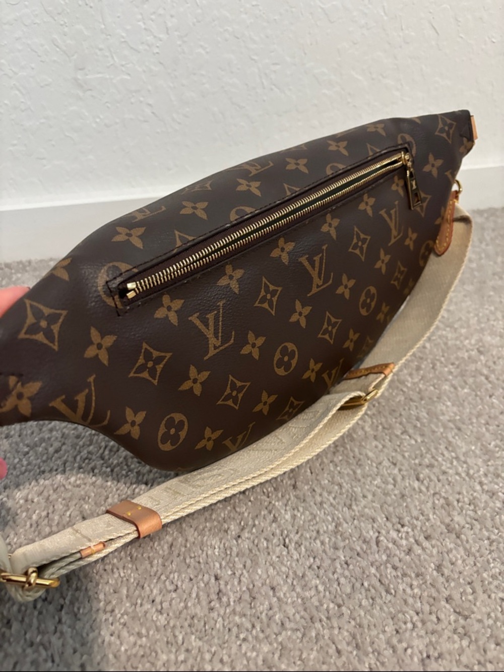 Louis Vuitton High Rise Bum Bag 💼 - Picture 3 of 8